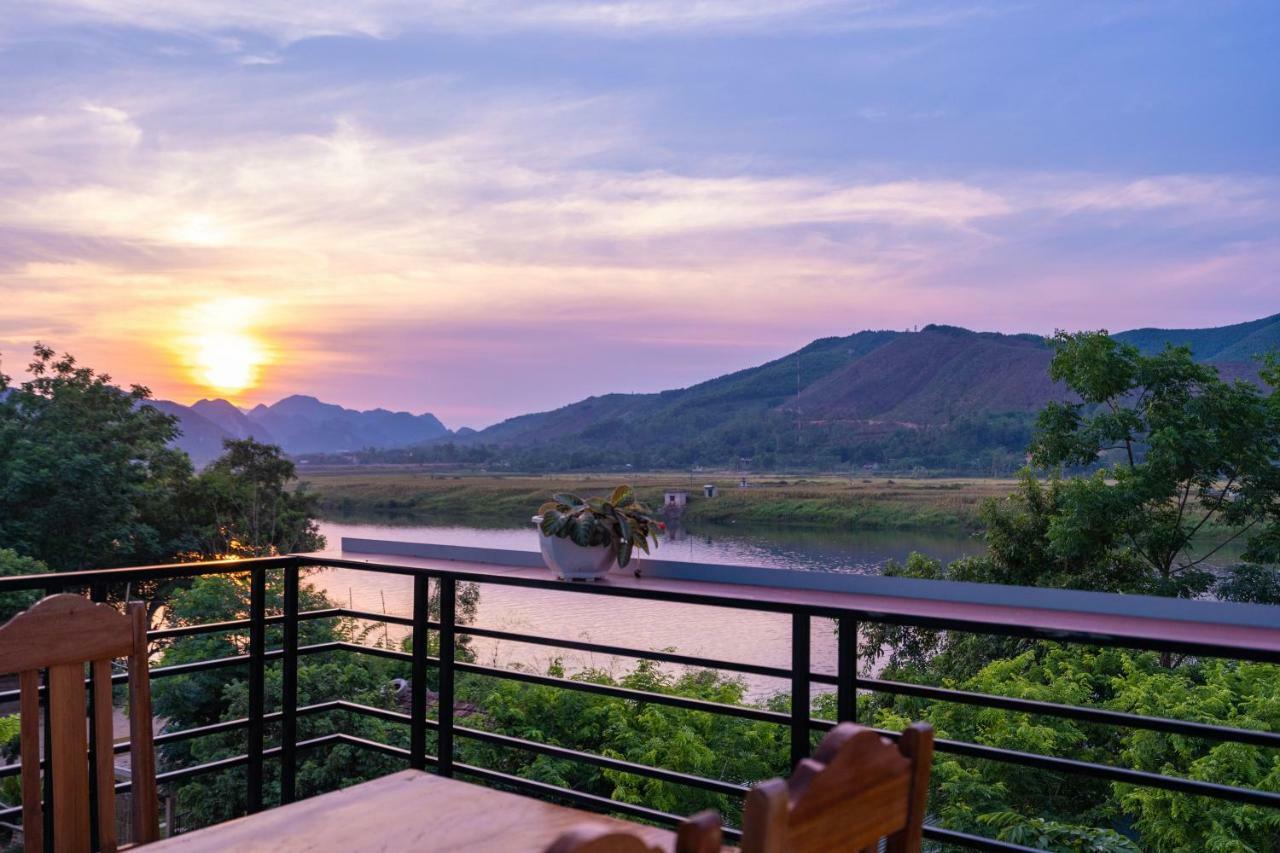 Fami Homestay Фонгня Экстерьер фото