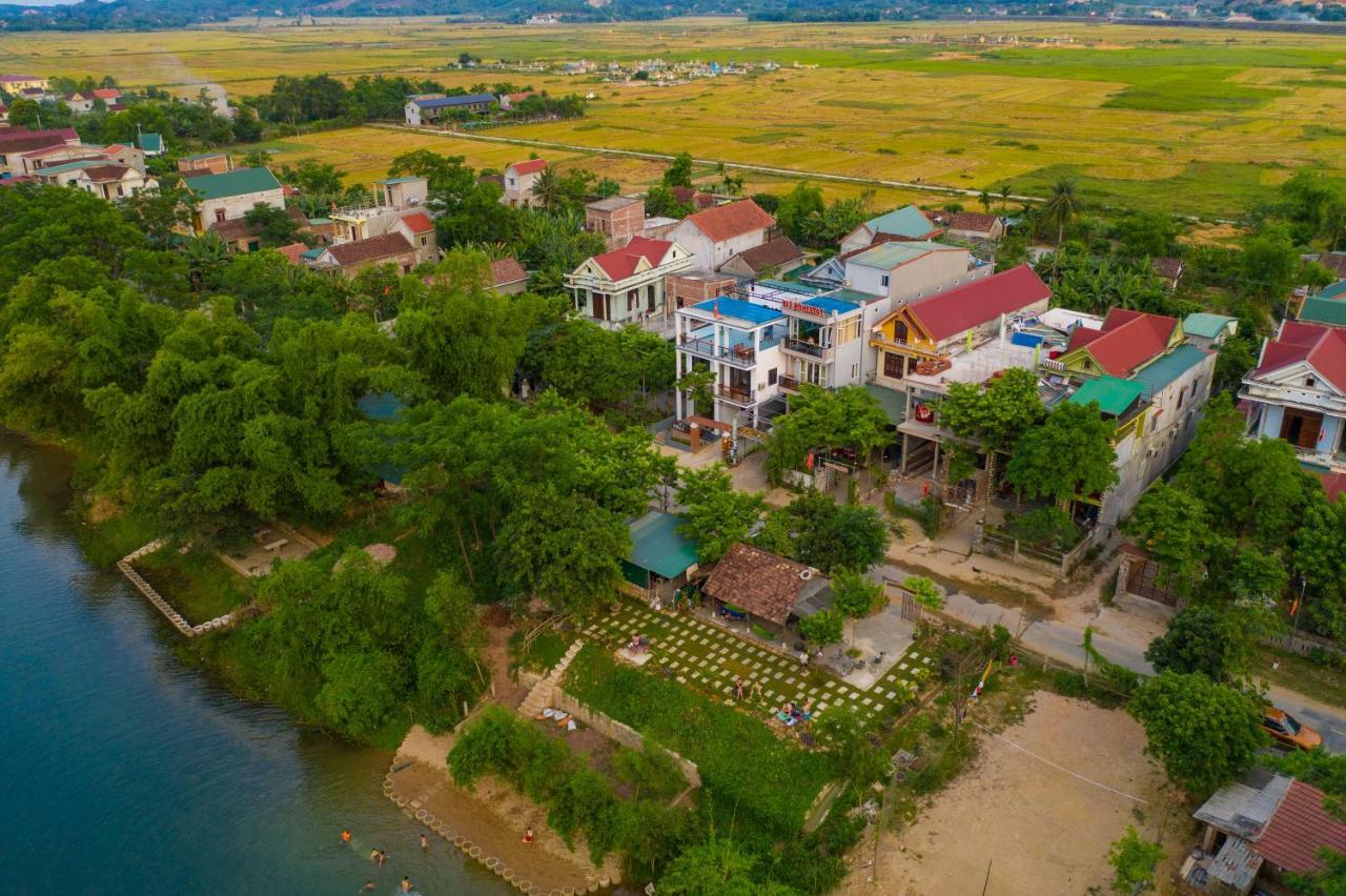 Fami Homestay Фонгня Экстерьер фото