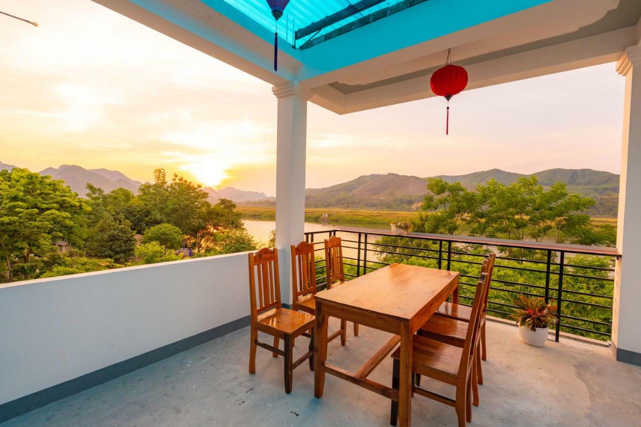 Fami Homestay Фонгня Экстерьер фото