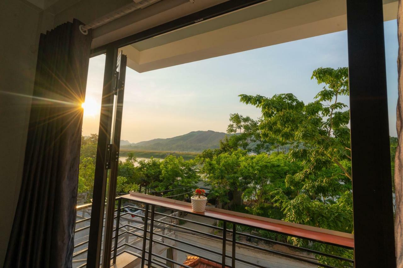 Fami Homestay Фонгня Экстерьер фото