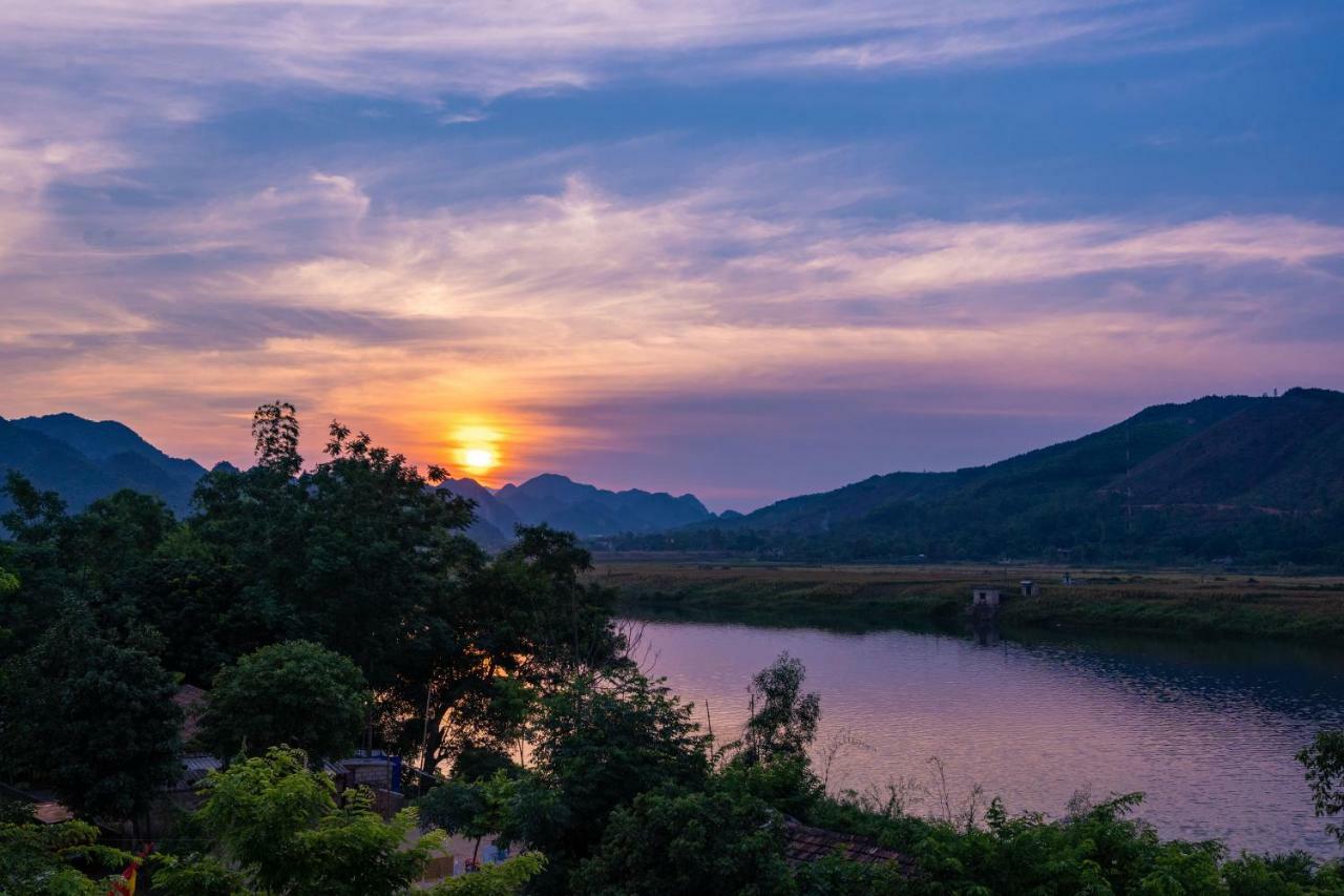 Fami Homestay Фонгня Экстерьер фото