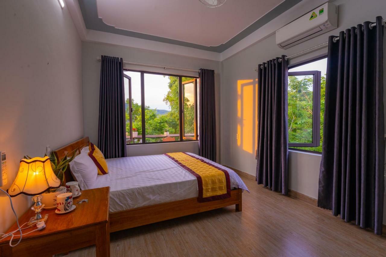 Fami Homestay Фонгня Экстерьер фото
