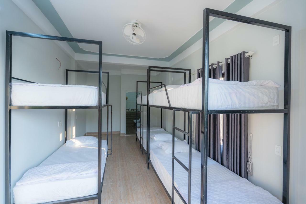 Fami Homestay Фонгня Экстерьер фото