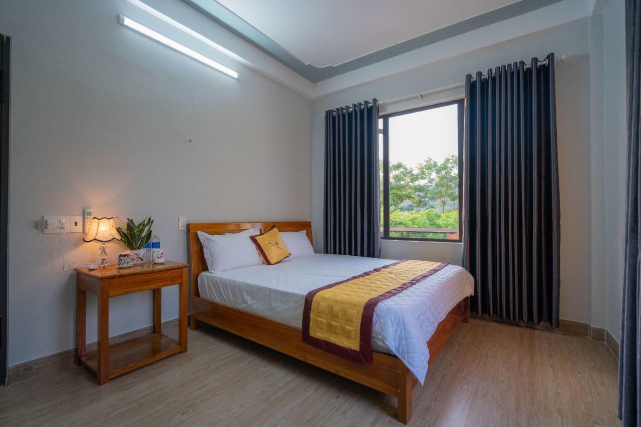 Fami Homestay Фонгня Экстерьер фото