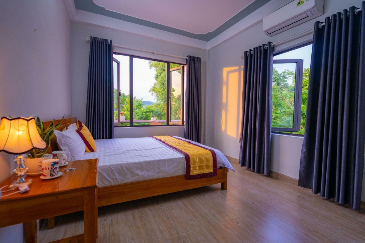 Fami Homestay Фонгня Экстерьер фото